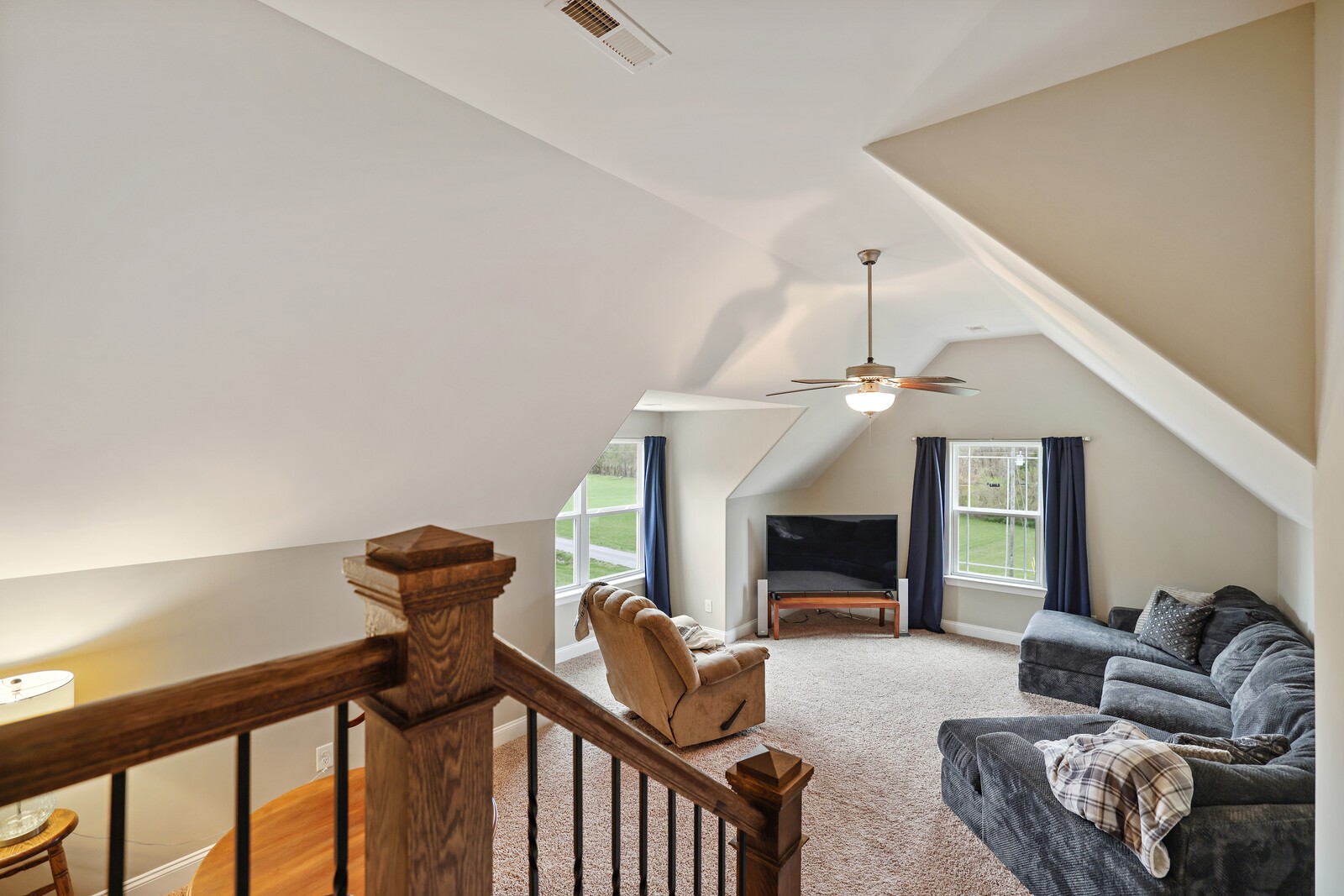 57 Hillside Cove Dr