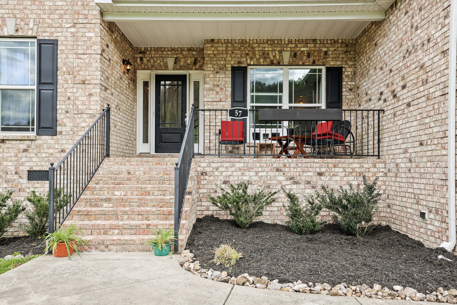57 Hillside Cove Dr