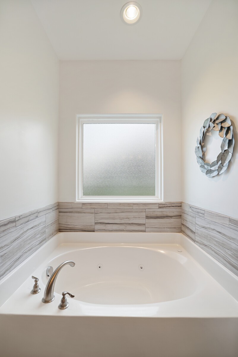 57 Hillside Cove Dr