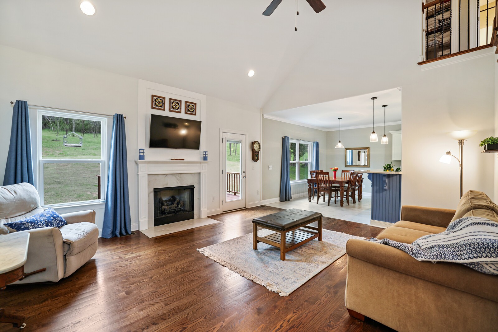57 Hillside Cove Dr