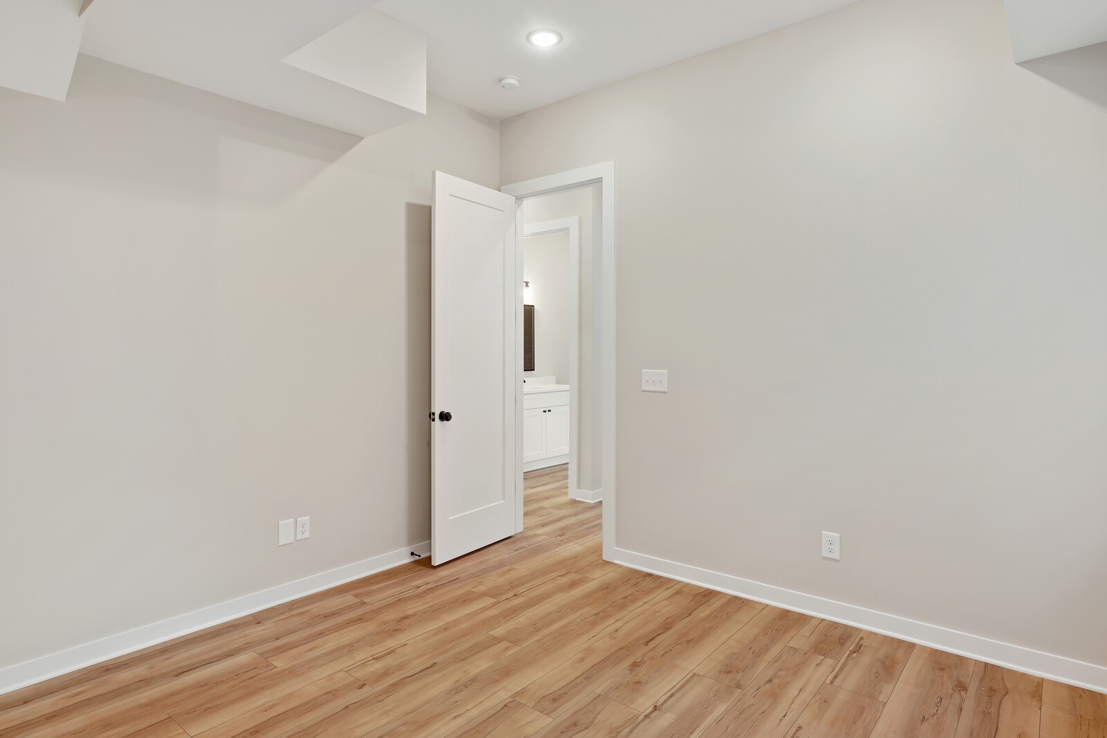 1593 Boxwood Dr
