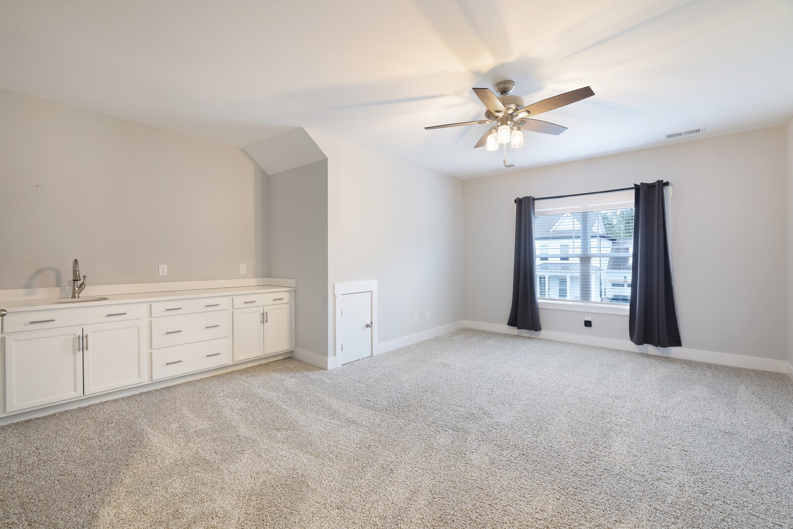 243 Daniel St