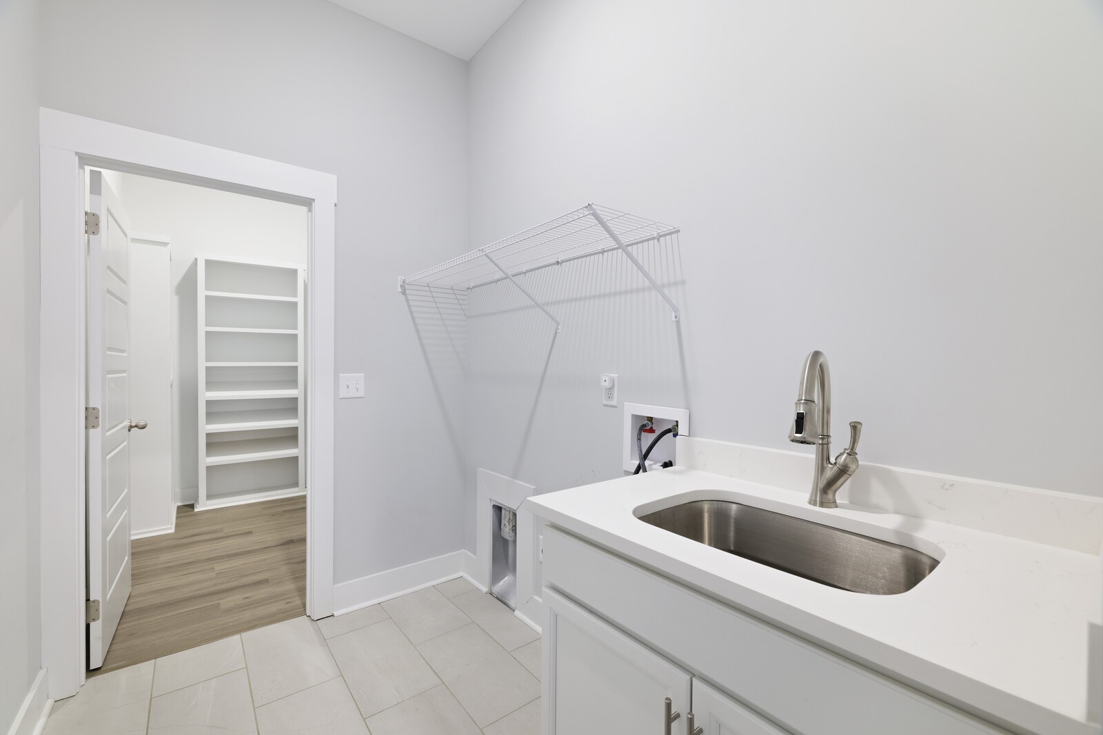 243 Daniel St