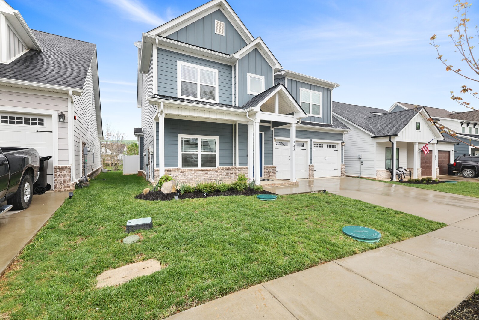 243 Daniel St