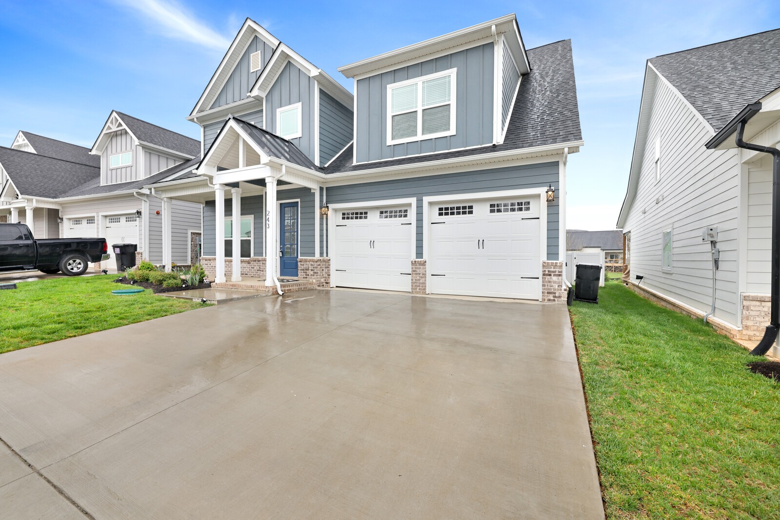 243 Daniel St
