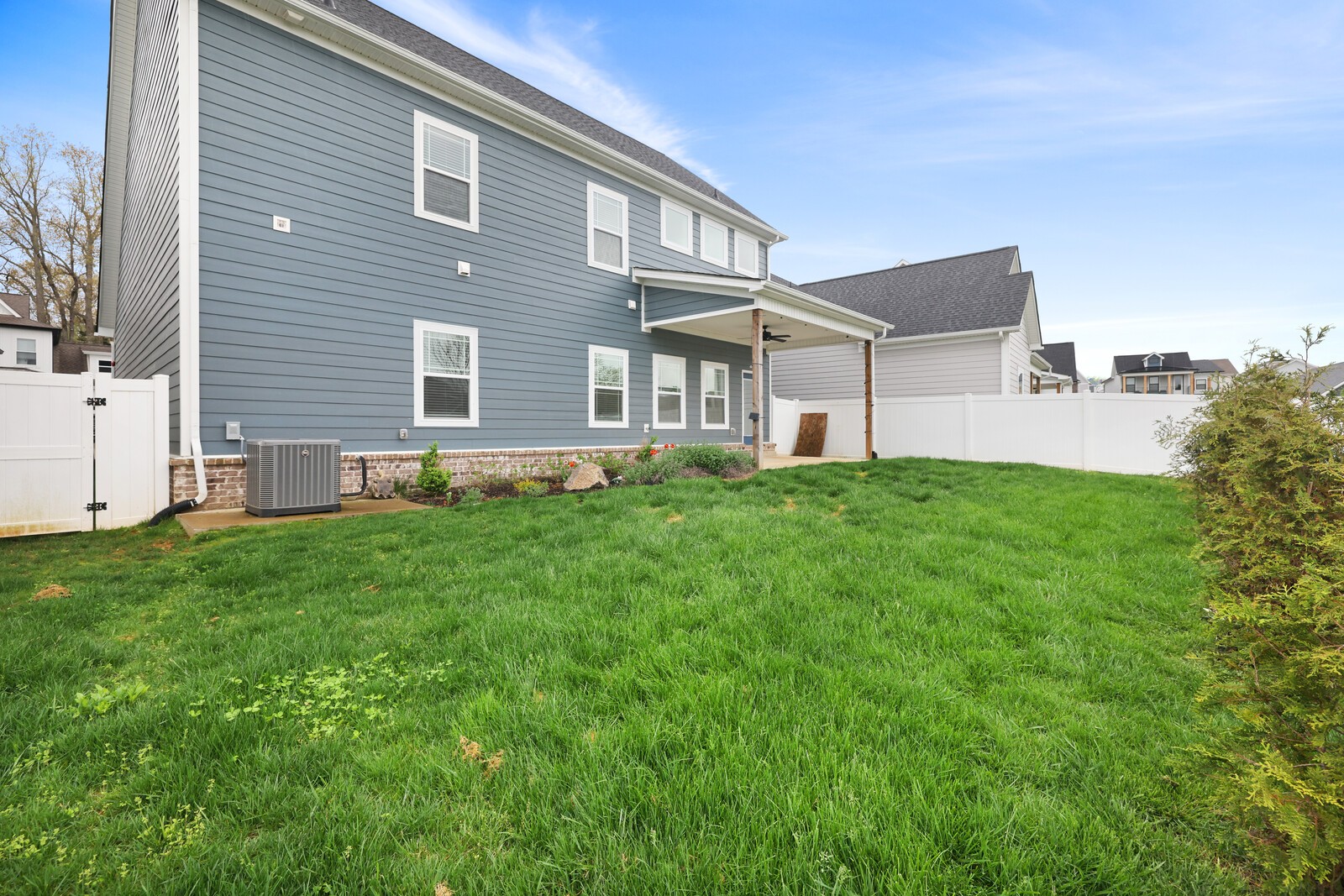 243 Daniel St