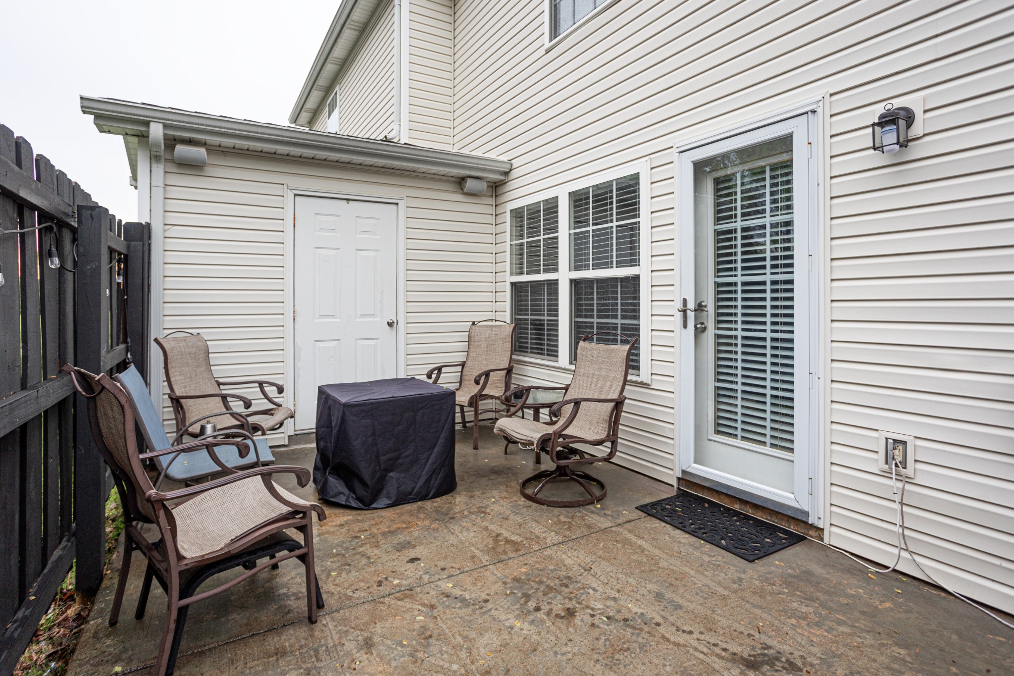 381 Shoshone Pl