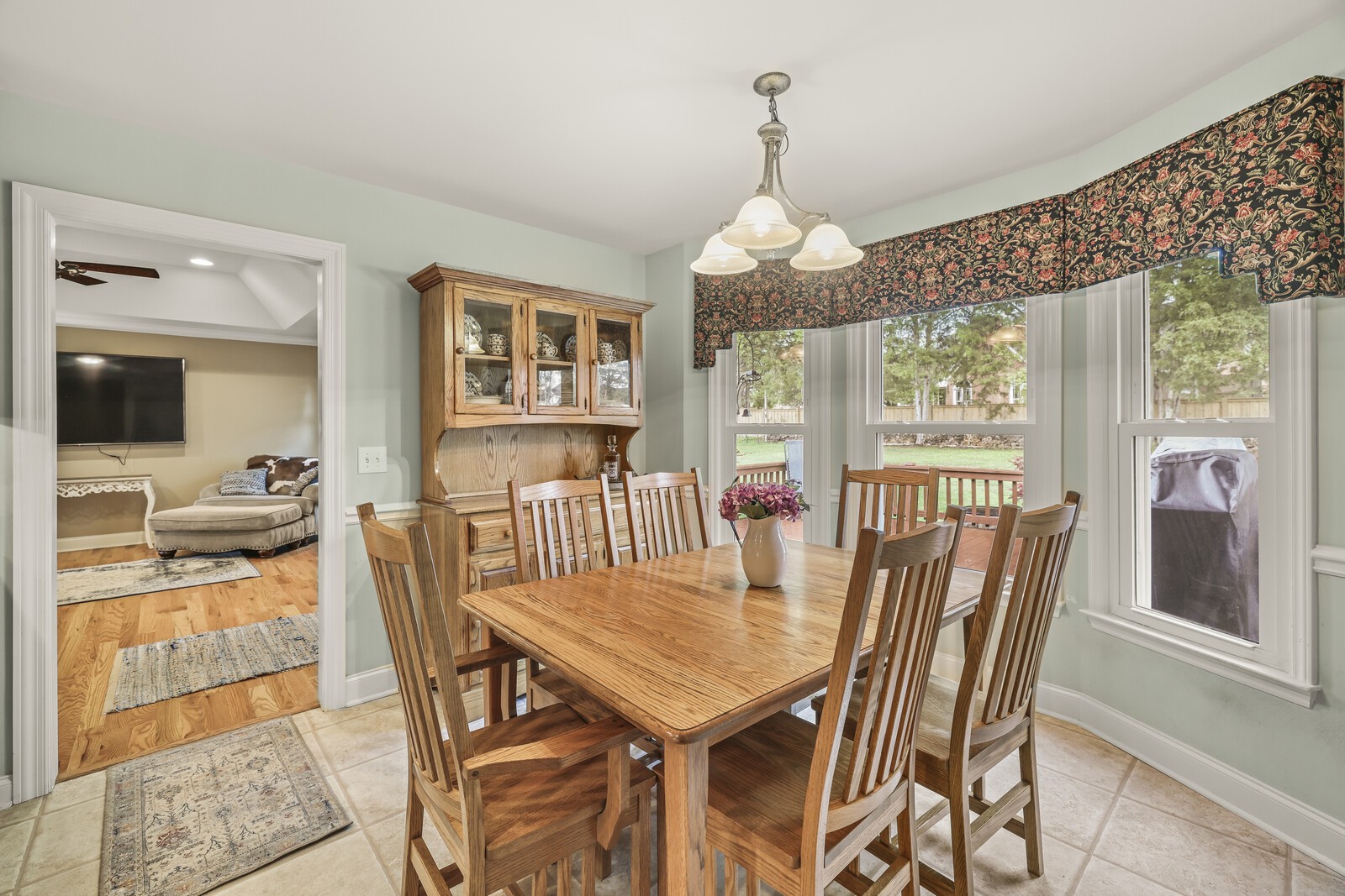 602 Majesty Dr