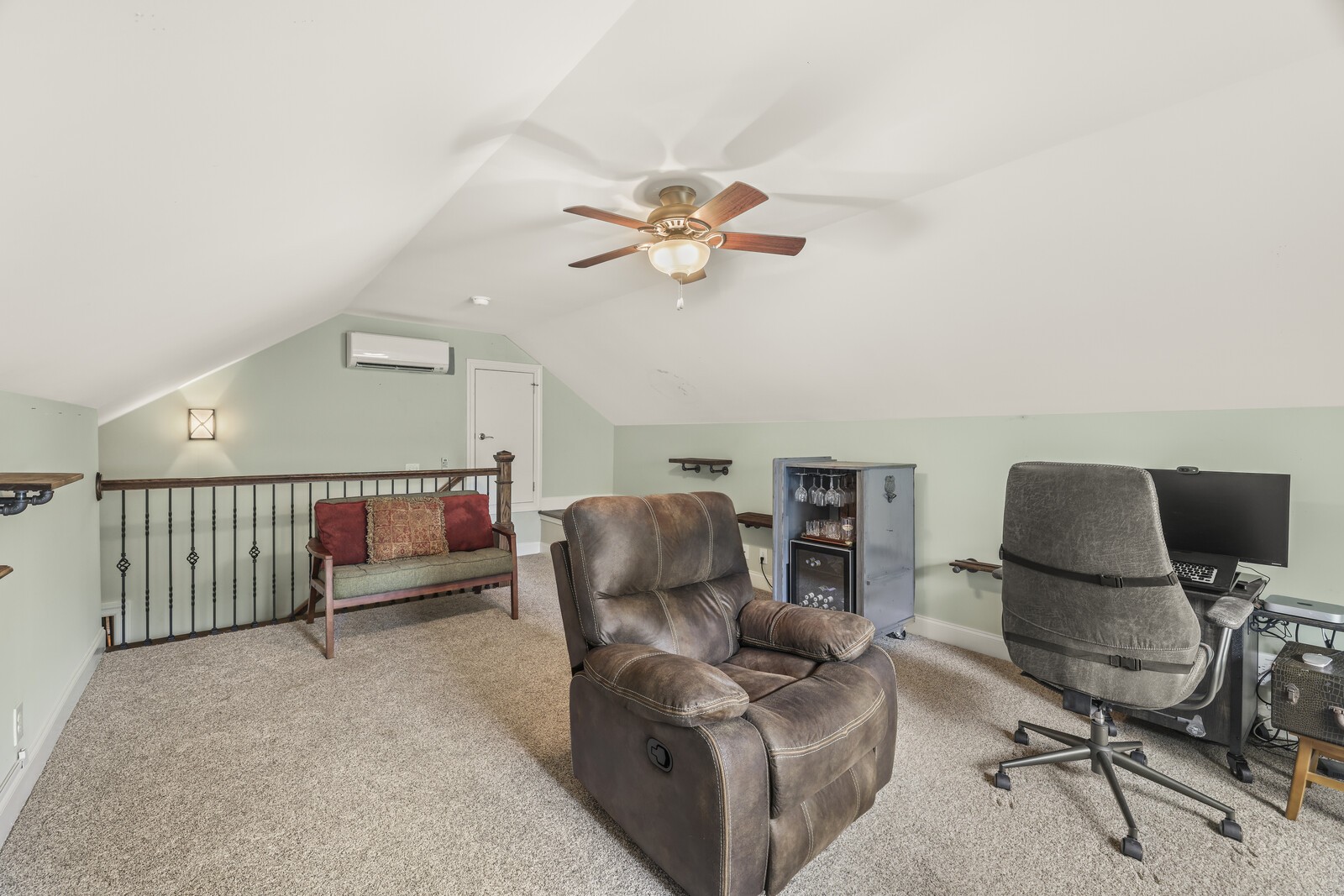 602 Majesty Dr