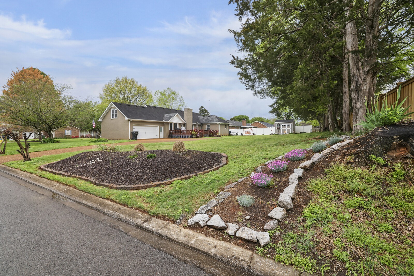 602 Majesty Dr