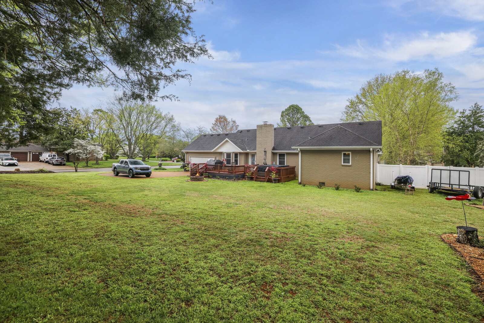 602 Majesty Dr