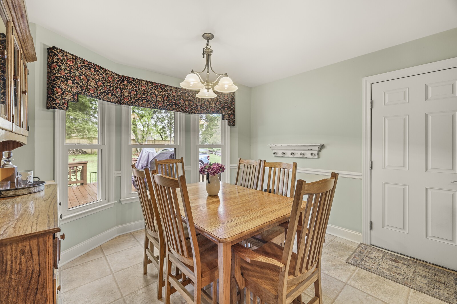 602 Majesty Dr