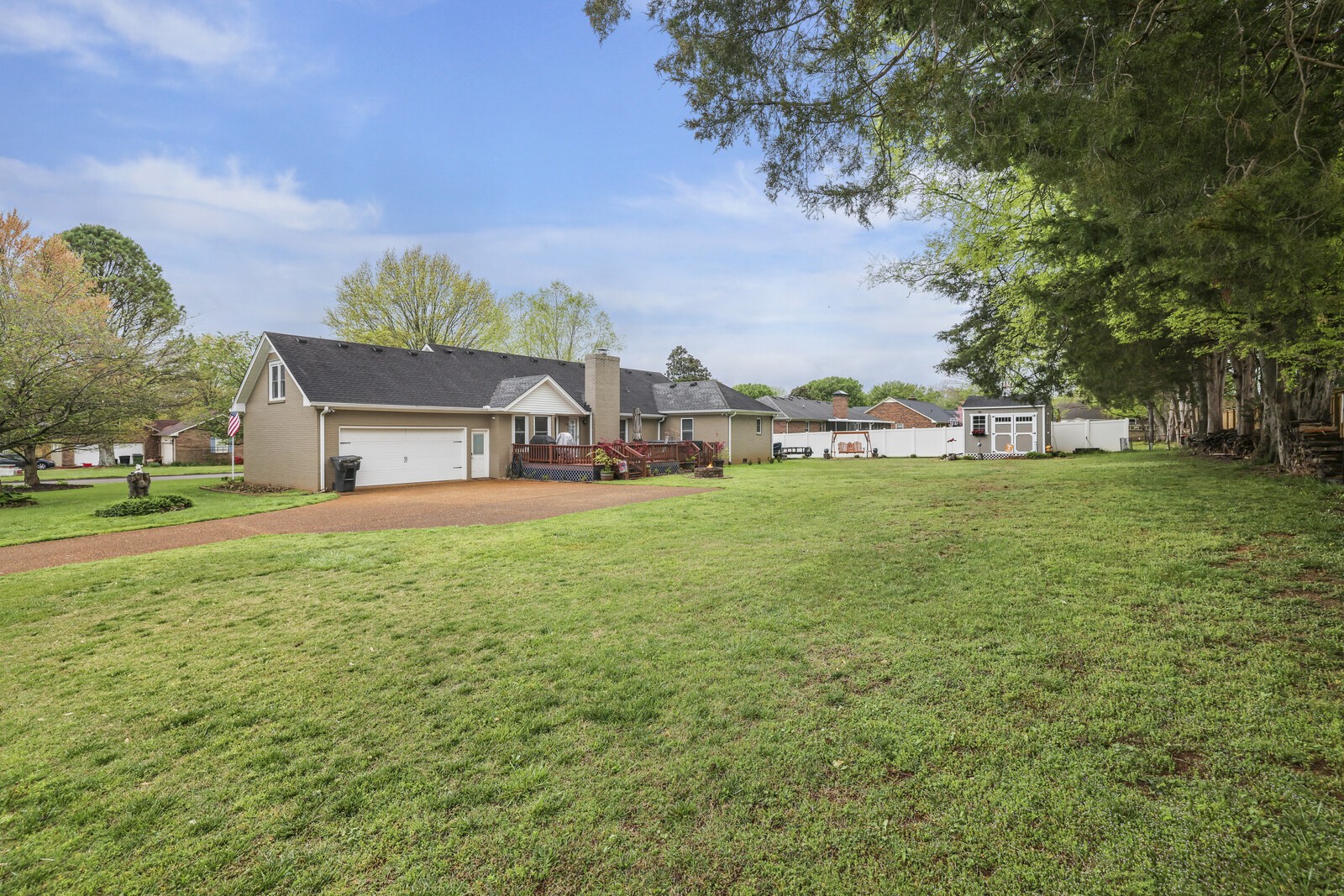 602 Majesty Dr