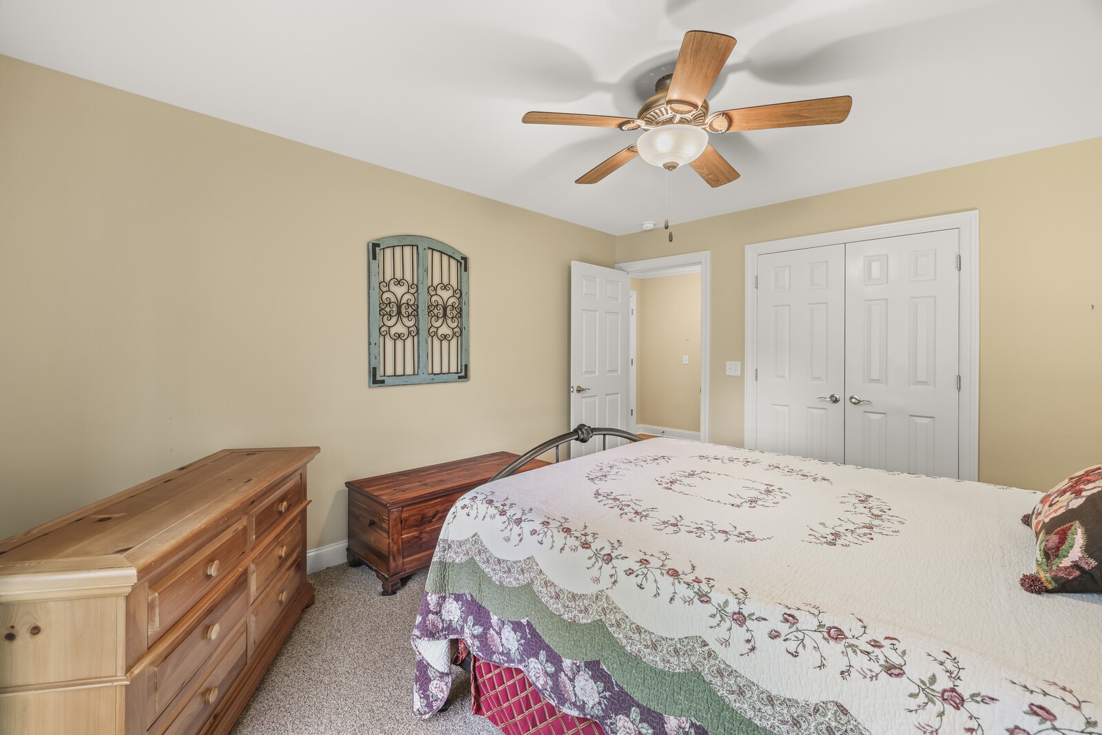 602 Majesty Dr