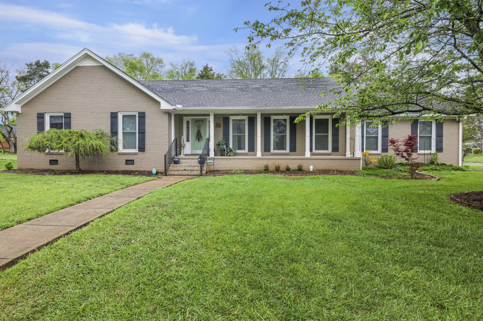 602 Majesty Dr