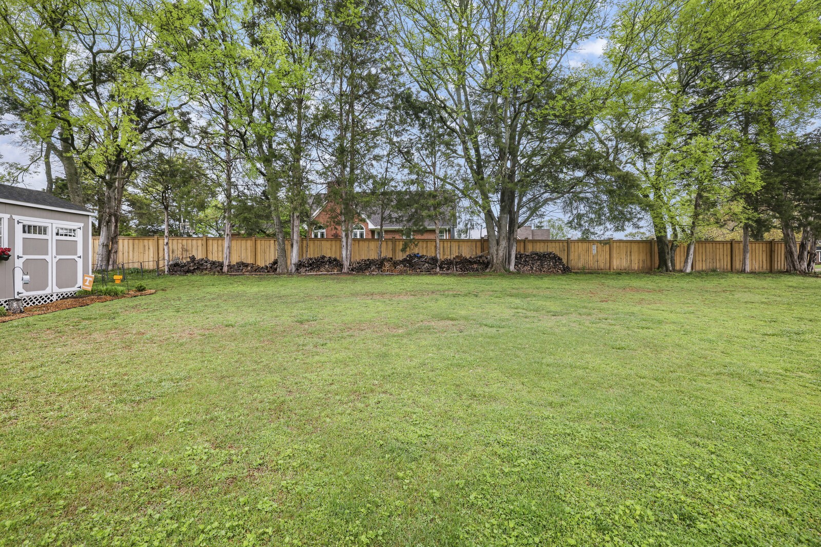 602 Majesty Dr