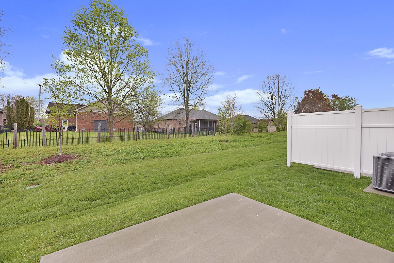 546 Becks Pl