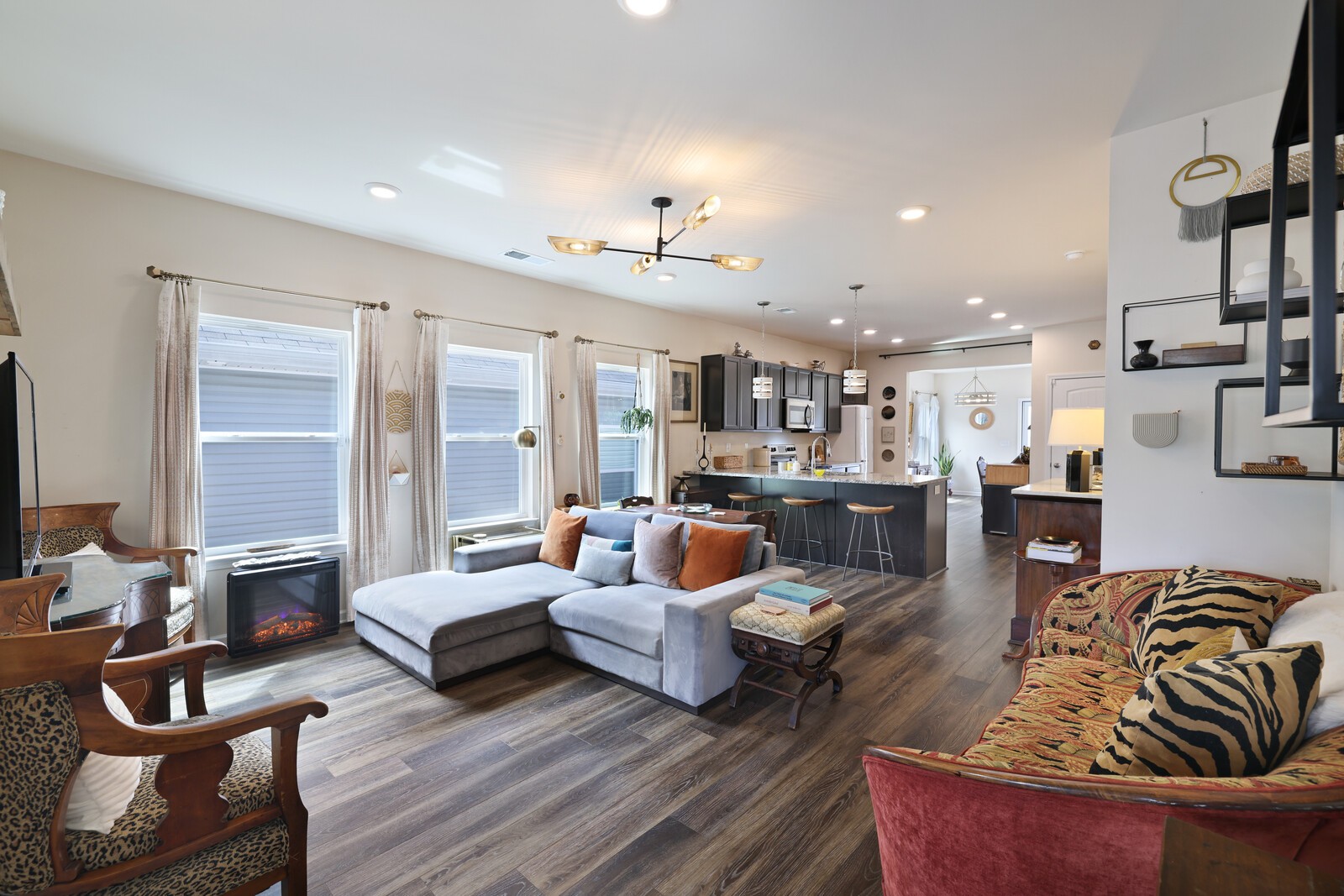 2221 Silverton Dr