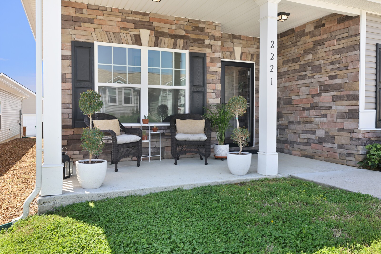 2221 Silverton Dr