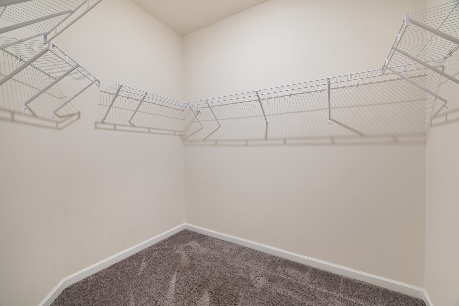 2221 Silverton Dr