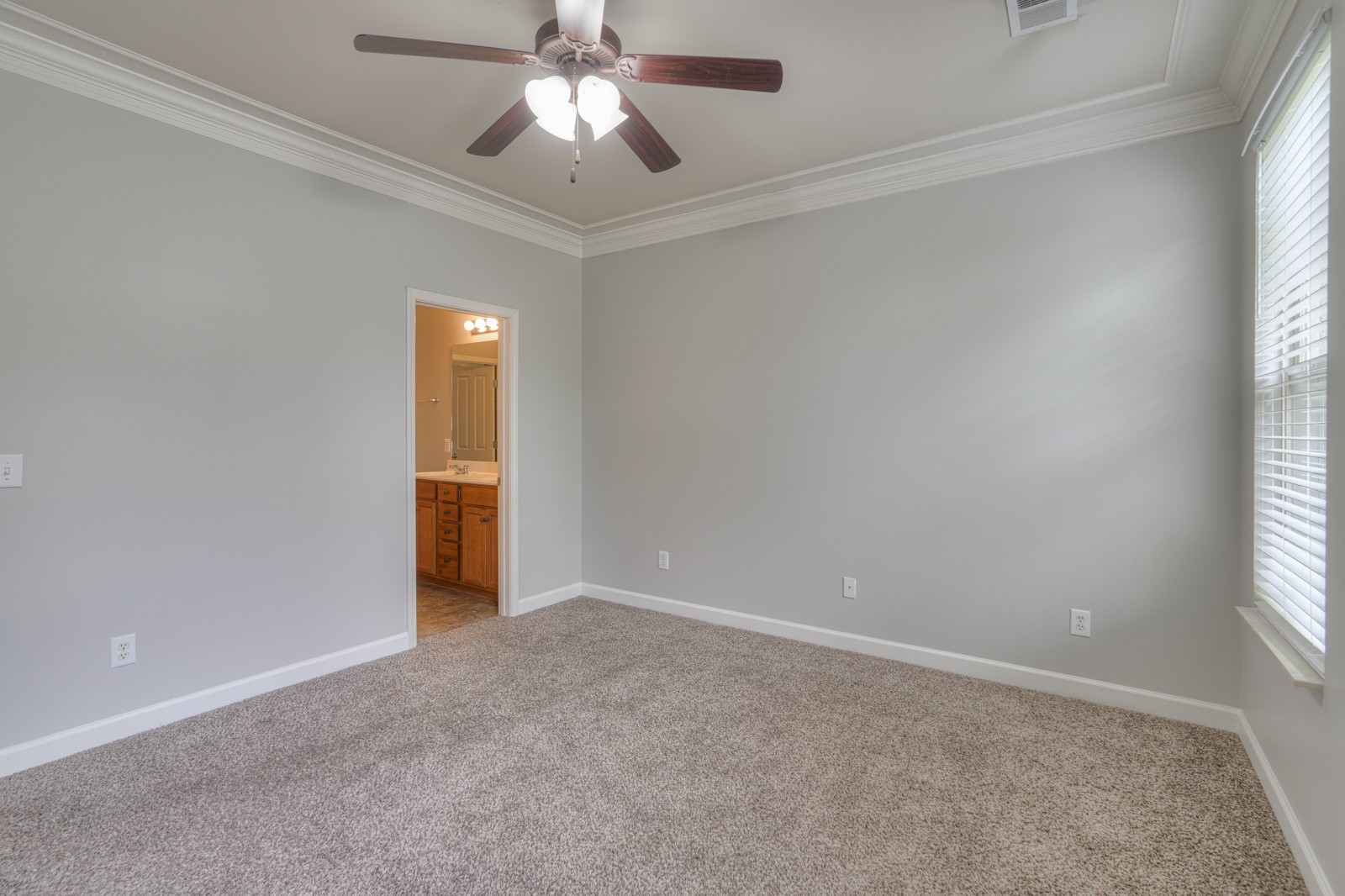 500 Griffin Cir