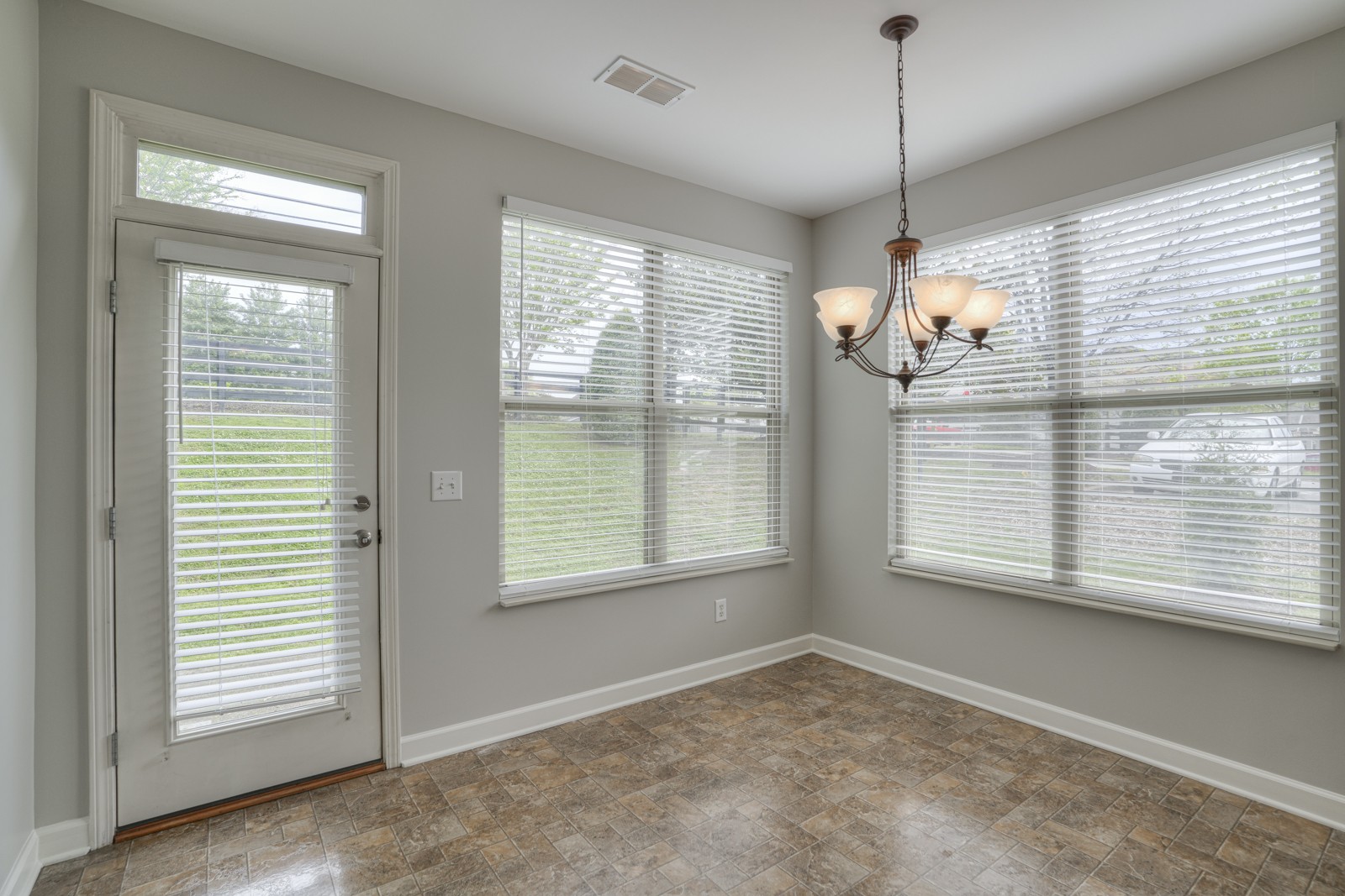 500 Griffin Cir