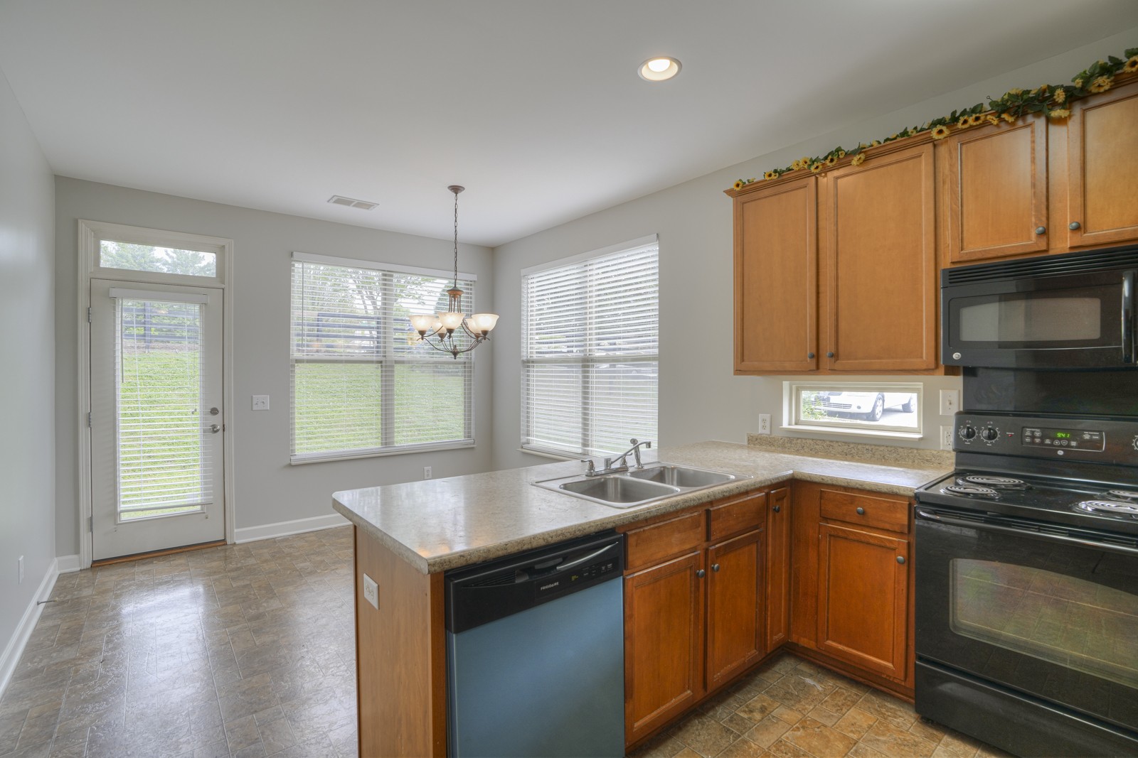 500 Griffin Cir