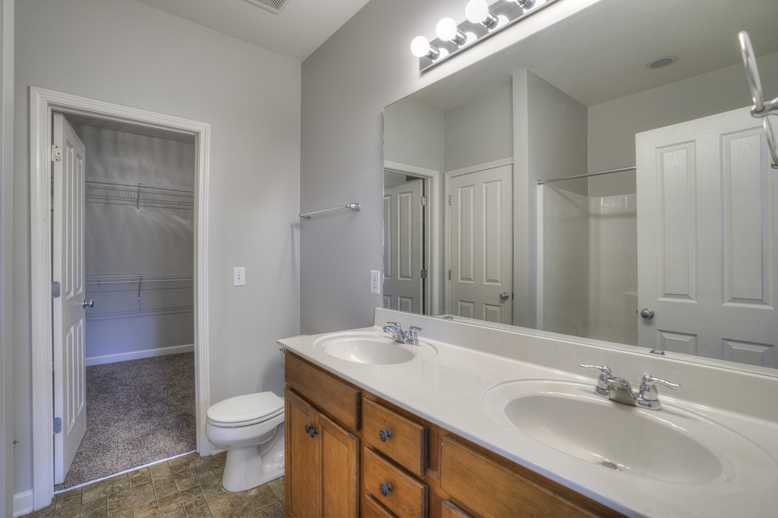 500 Griffin Cir