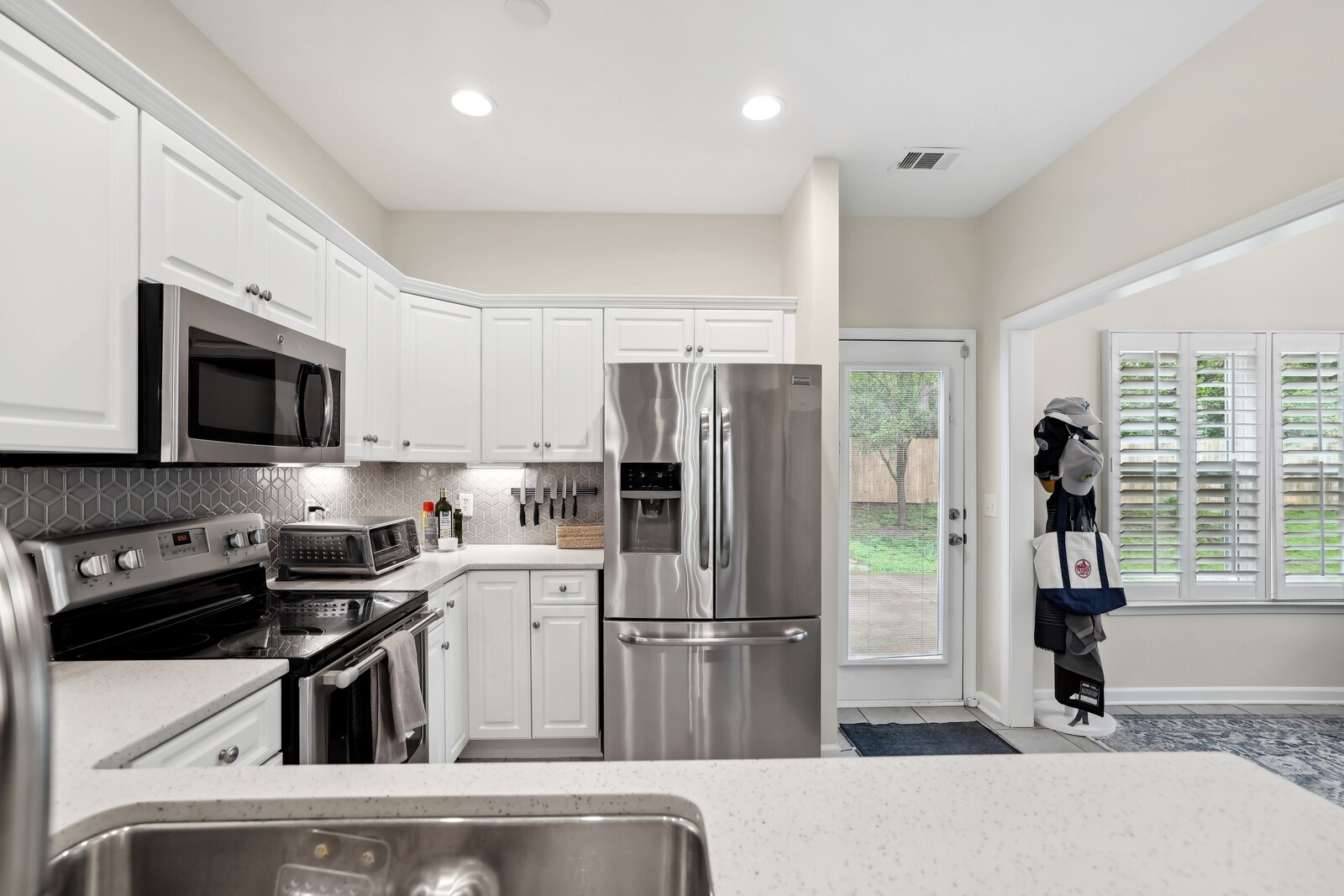 380 Normandy Cir