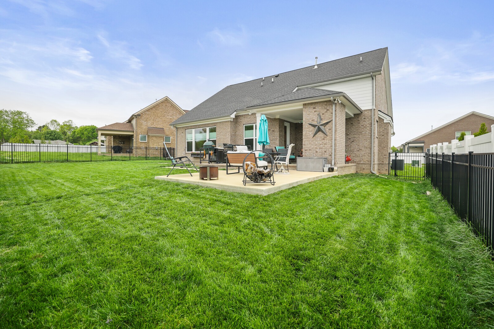 1103 Vicar Ln