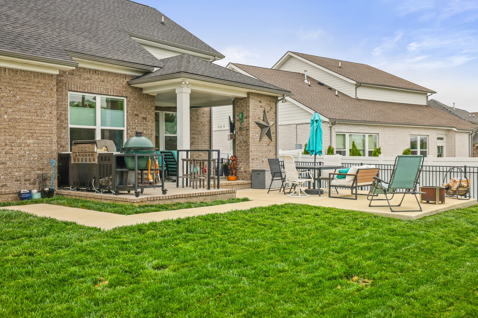 1103 Vicar Ln