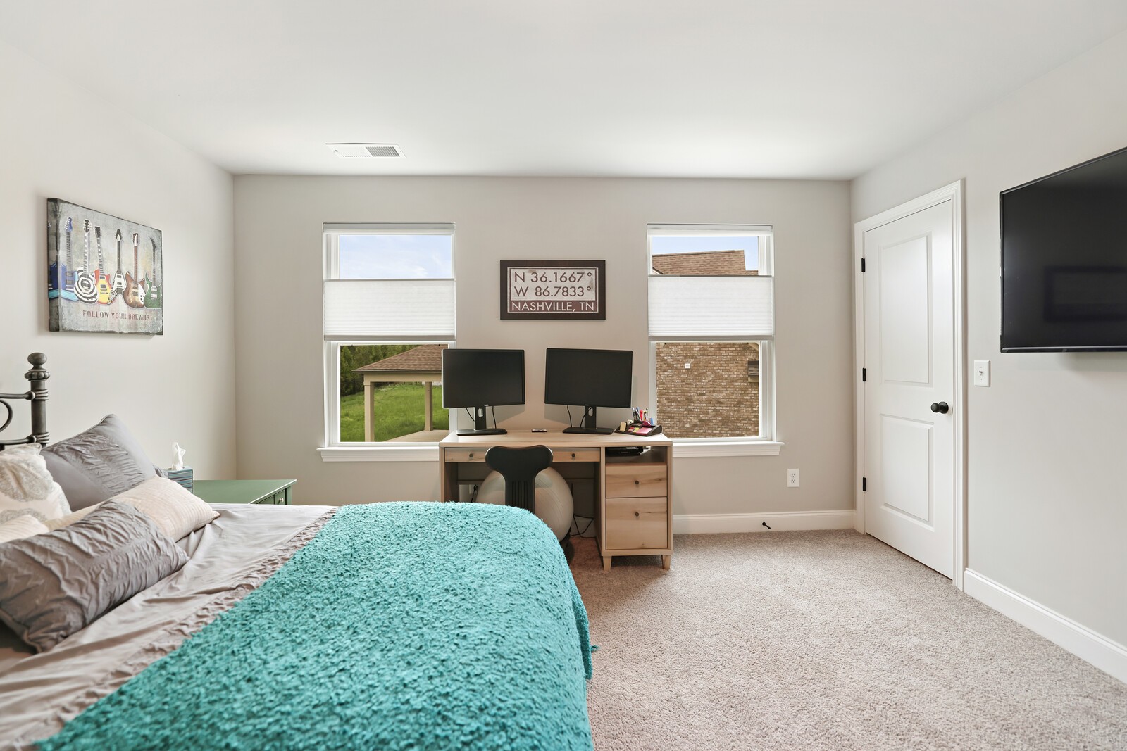 1103 Vicar Ln