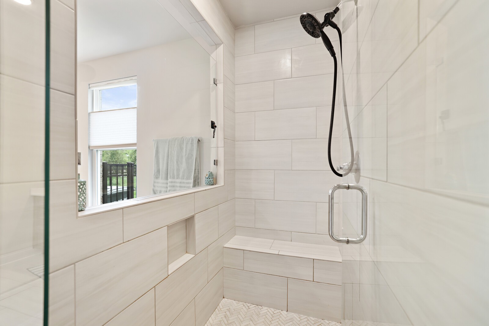 1103 Vicar Ln