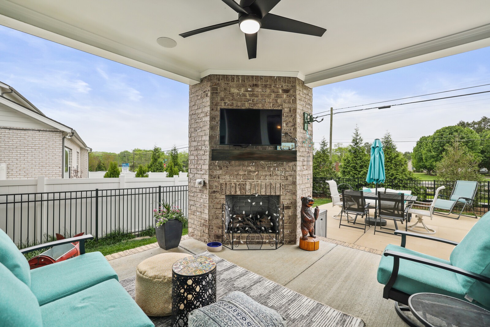 1103 Vicar Ln