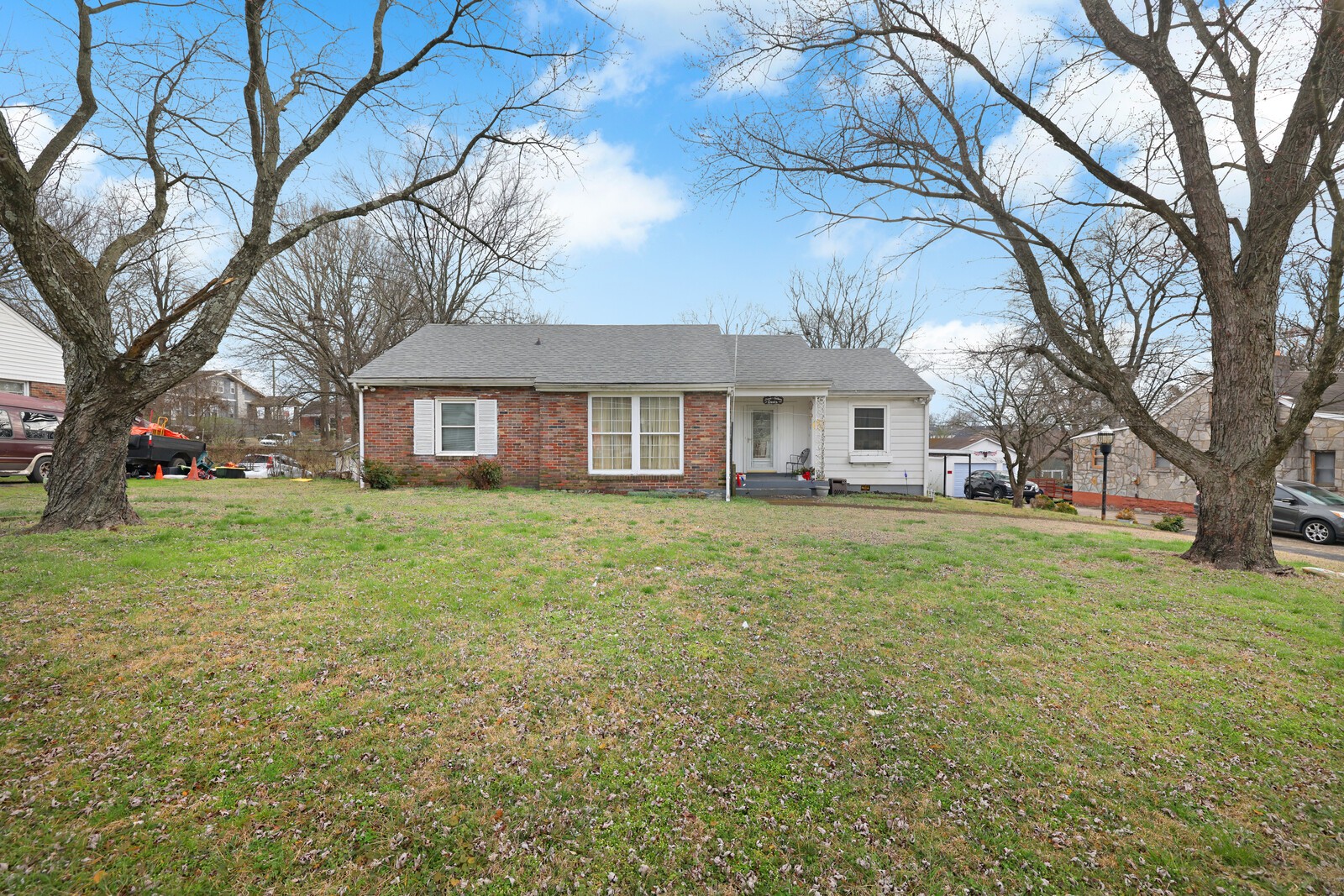 1028 Dozier Pl