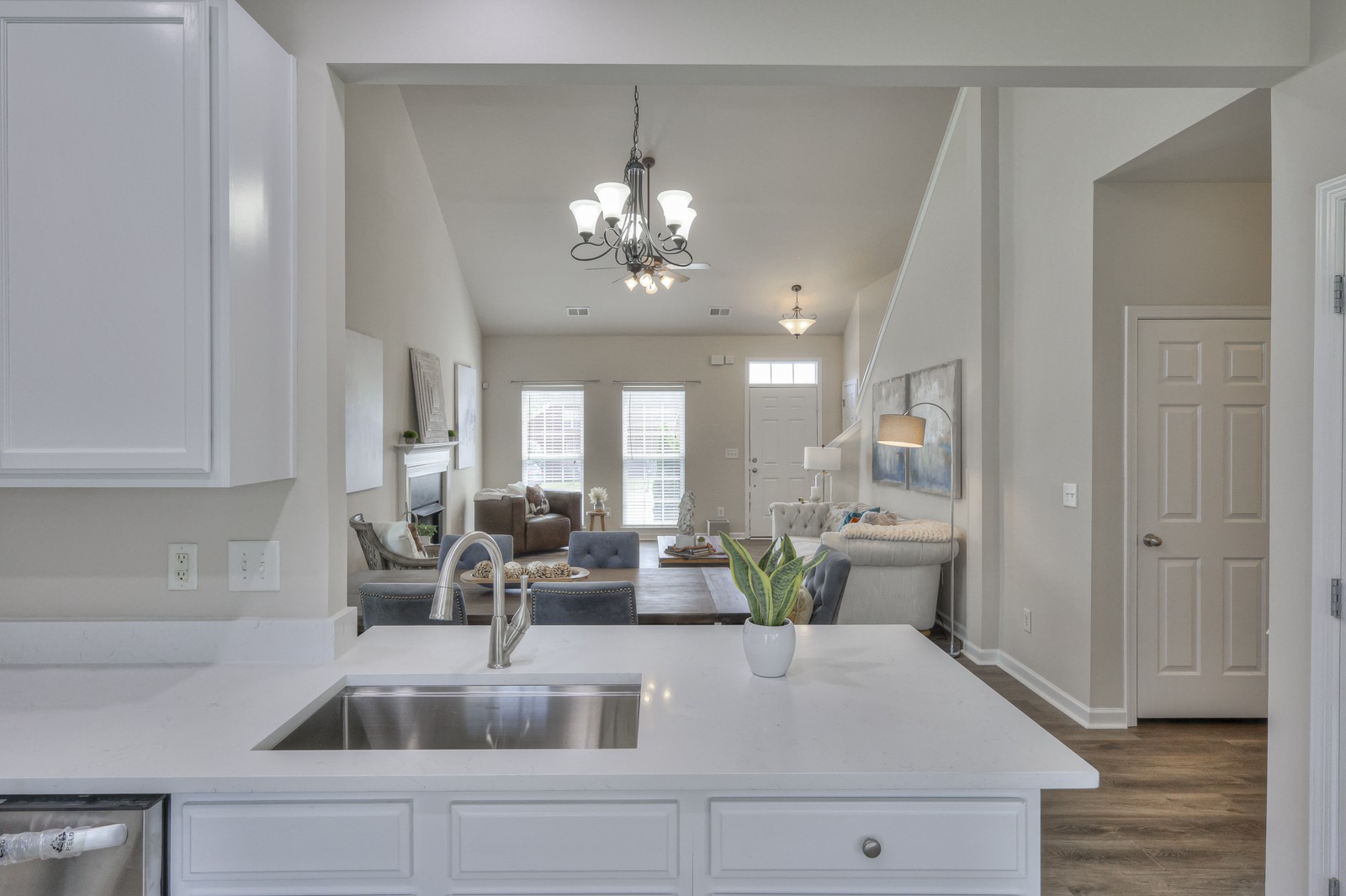 2521 Hester Ct