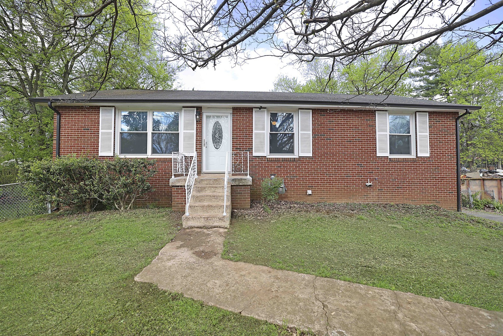 8237 Luree Ln