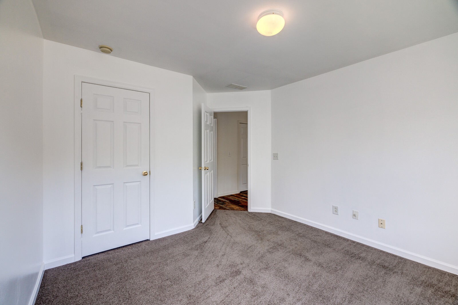 2224 Monthemer Cv