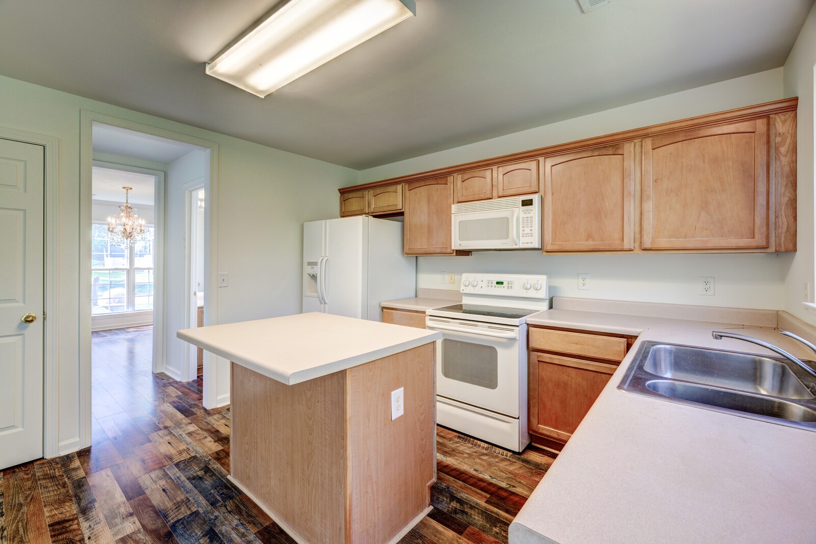 2224 Monthemer Cv