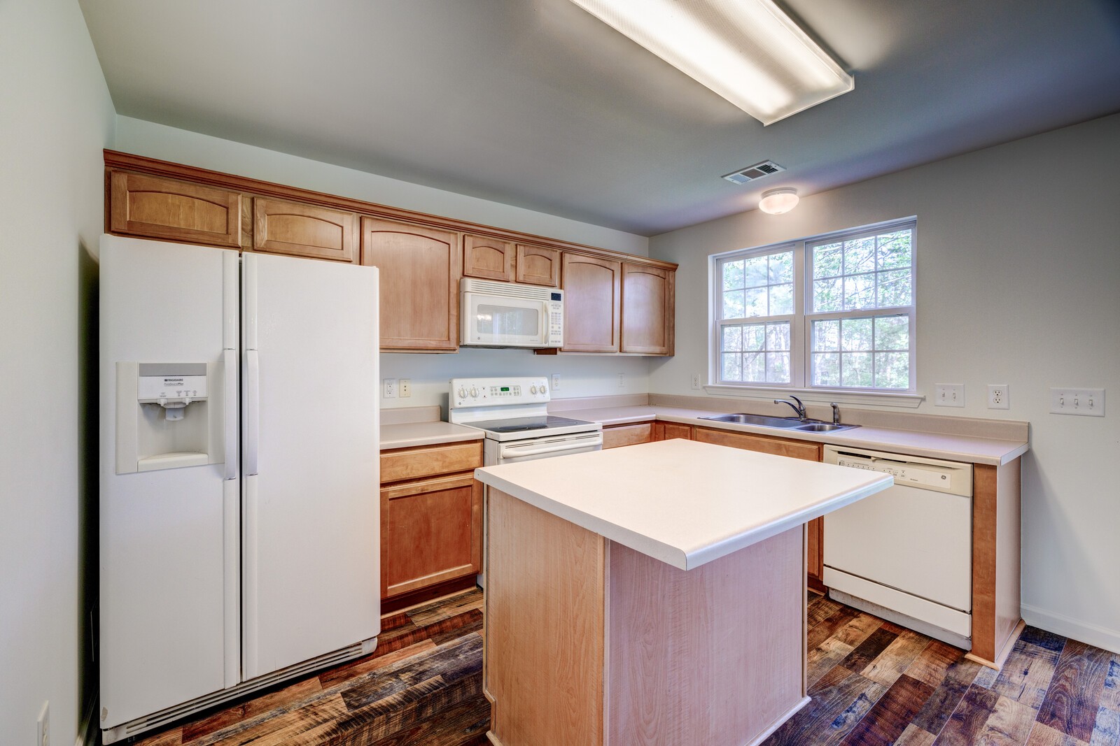 2224 Monthemer Cv