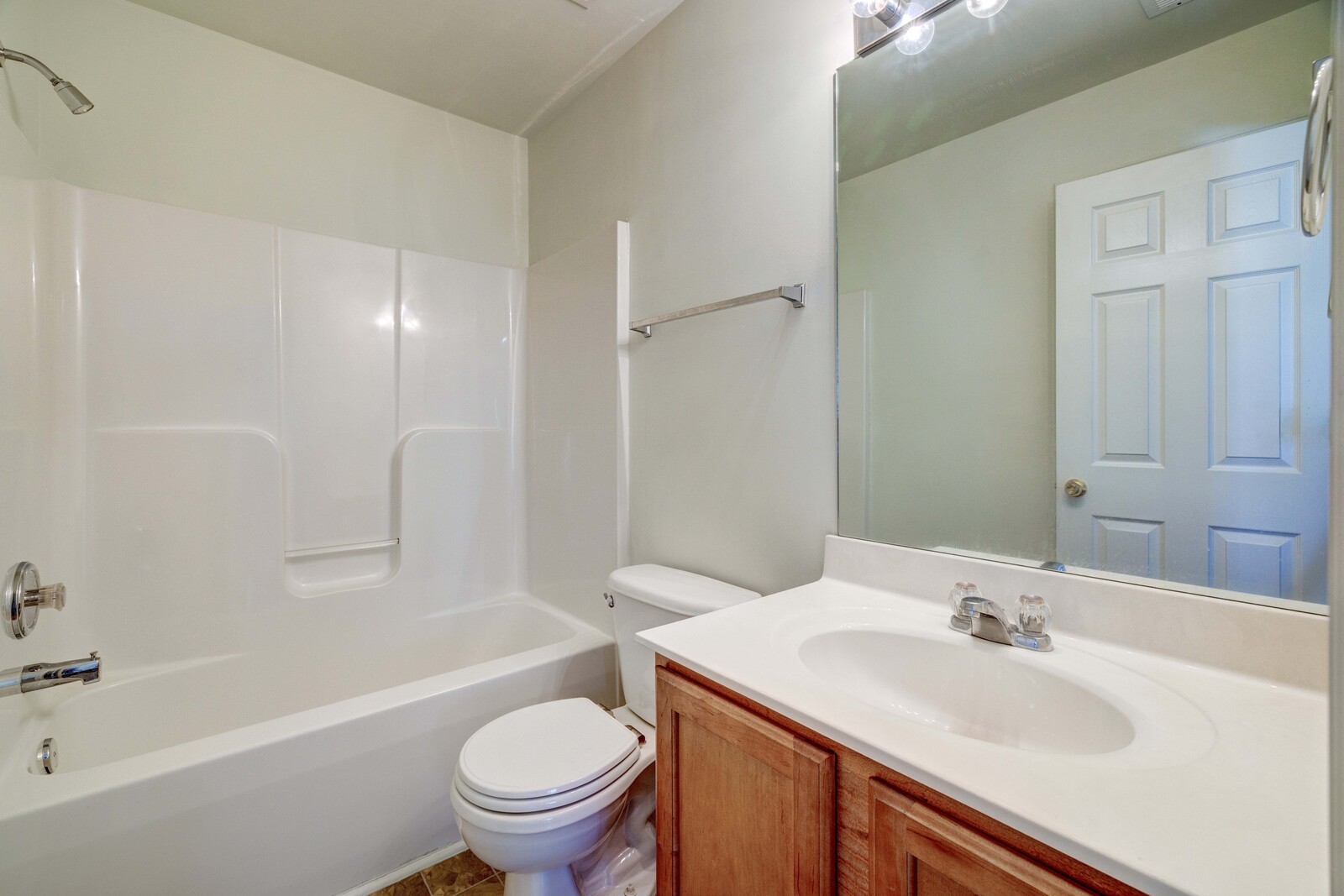 2224 Monthemer Cv