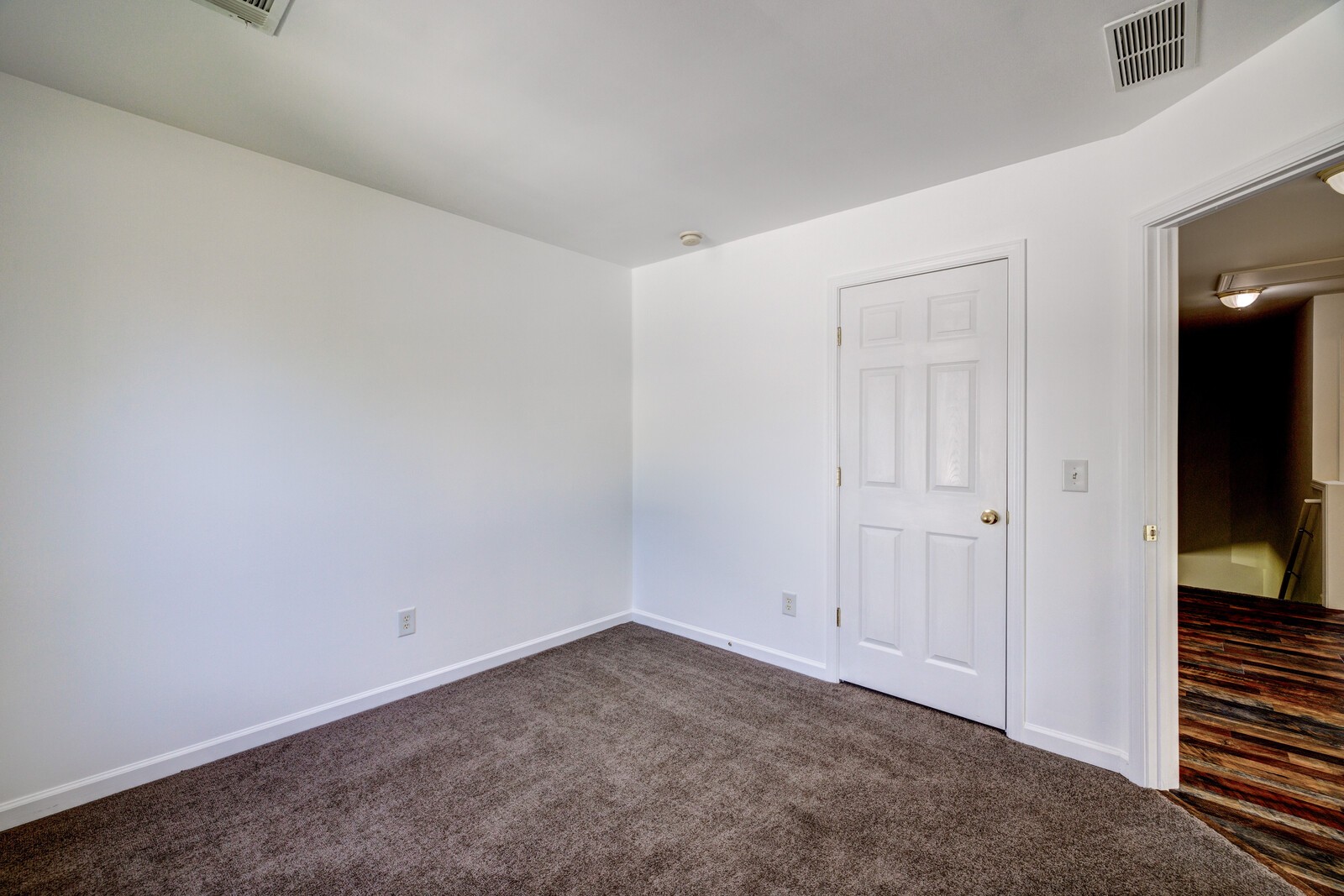2224 Monthemer Cv