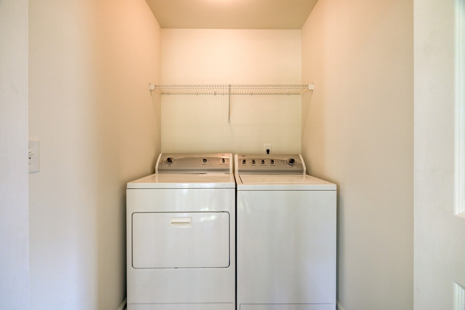 2224 Monthemer Cv