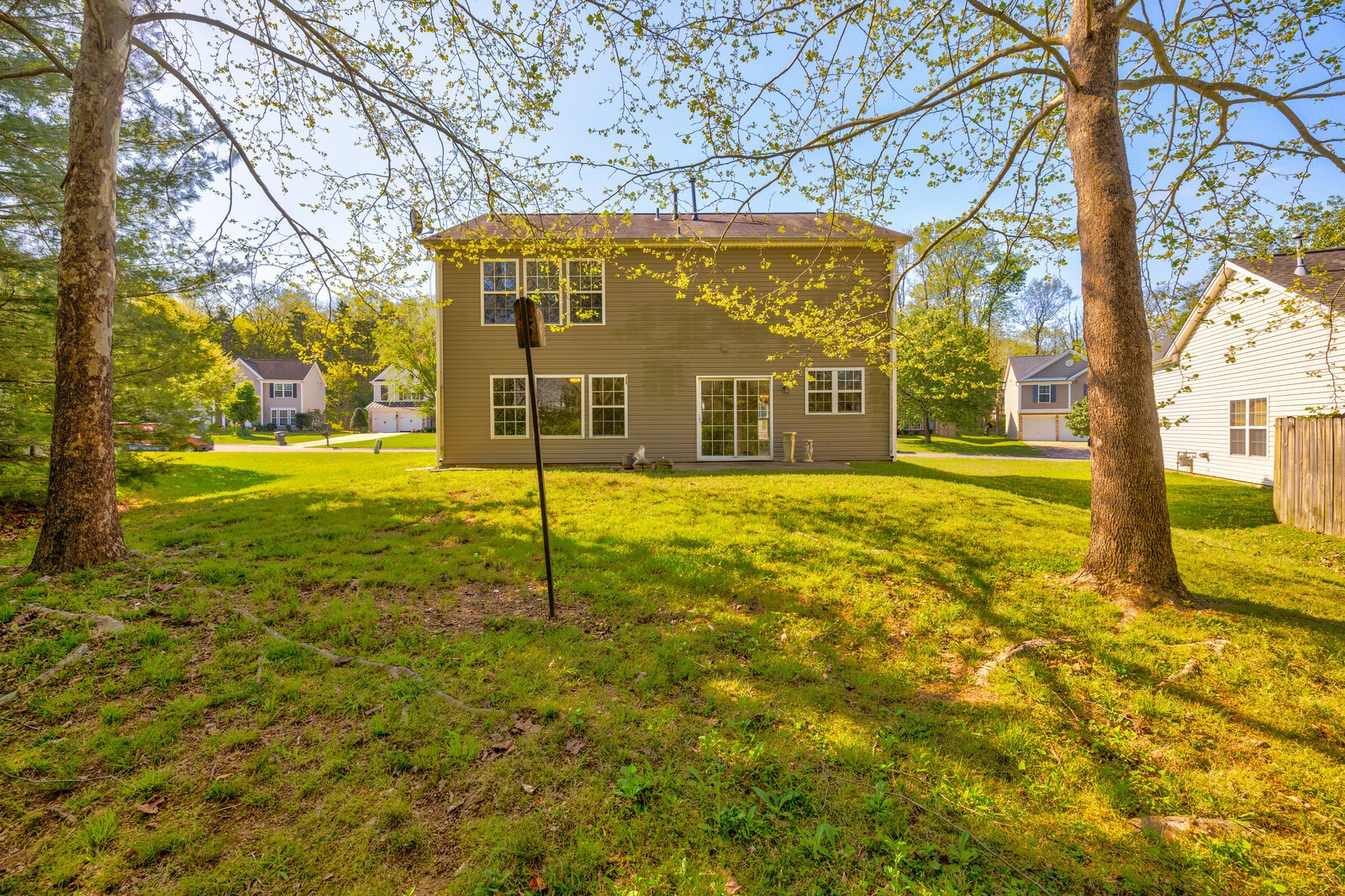 2224 Monthemer Cv