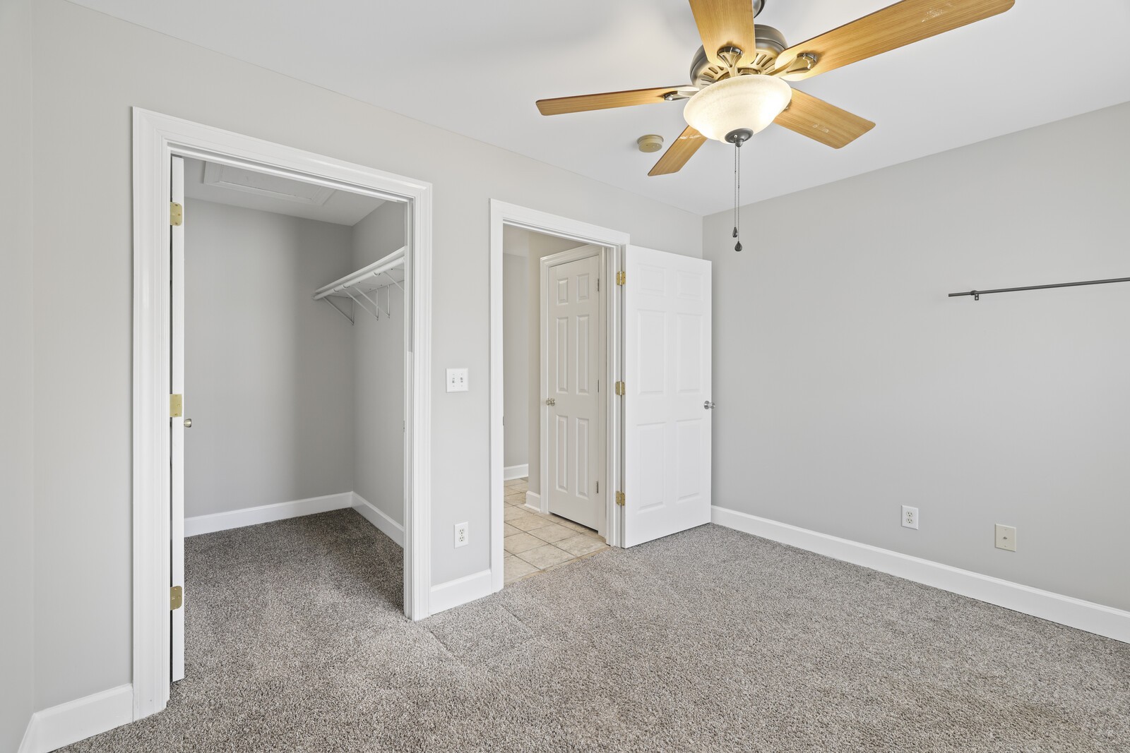 138 Cambridge Dr Unit: C4