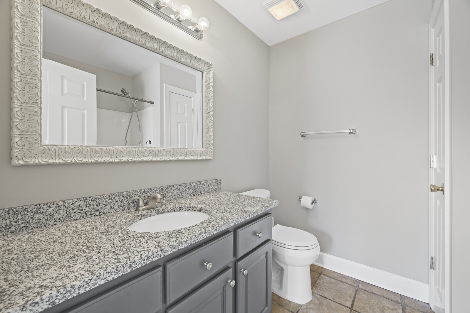 138 Cambridge Dr Unit: C4