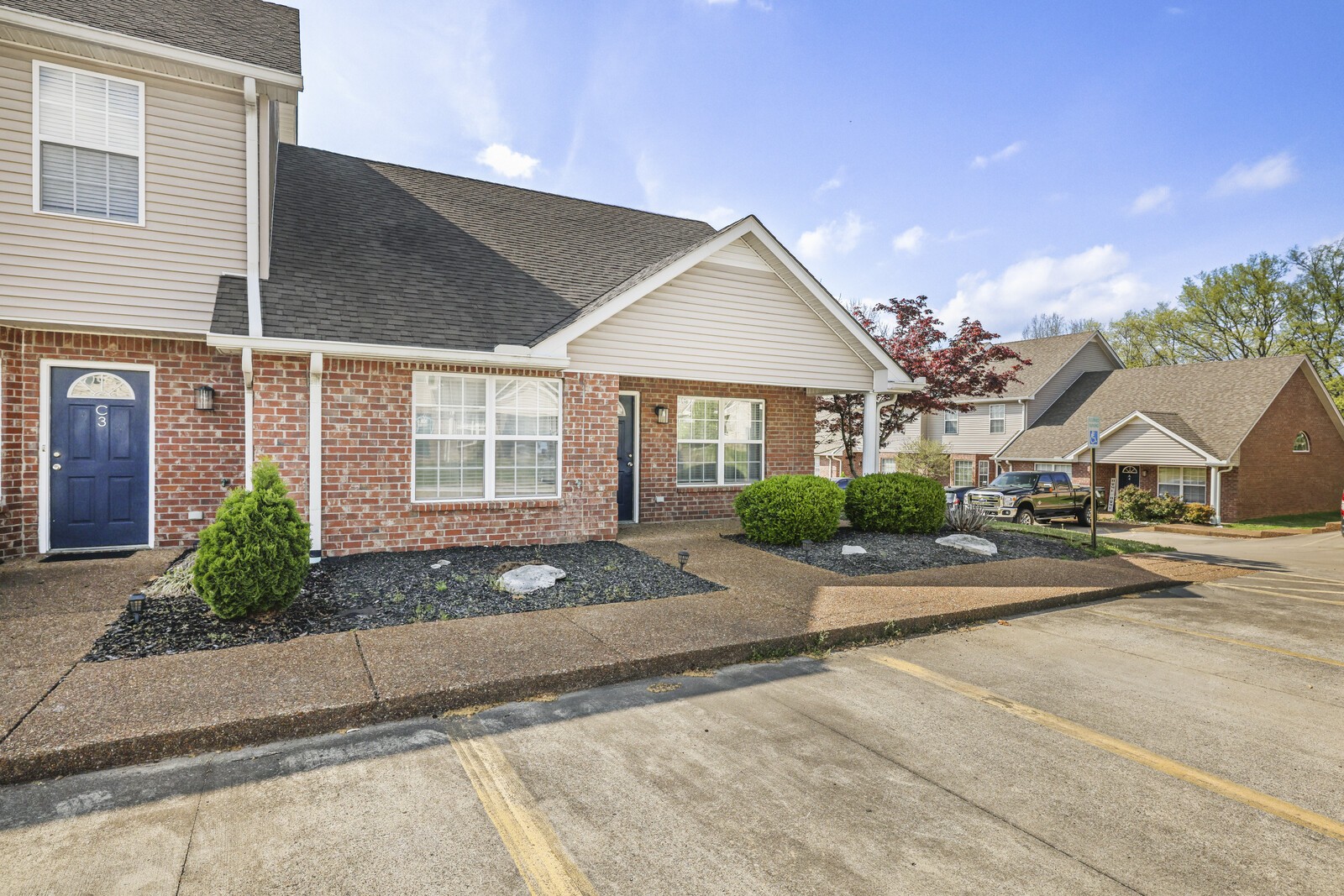 138 Cambridge Dr Unit: C4