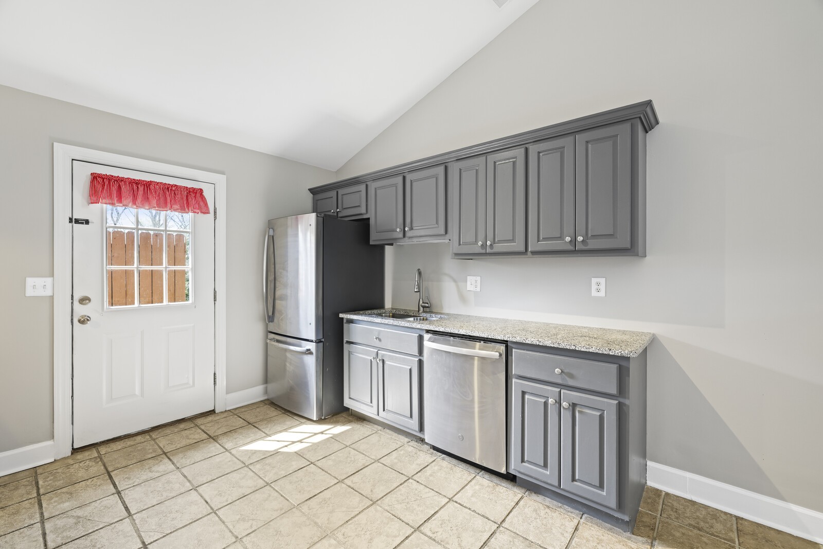 138 Cambridge Dr Unit: C4