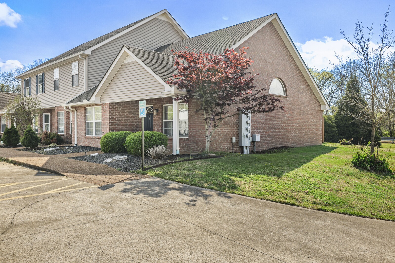 138 Cambridge Dr Unit: C4