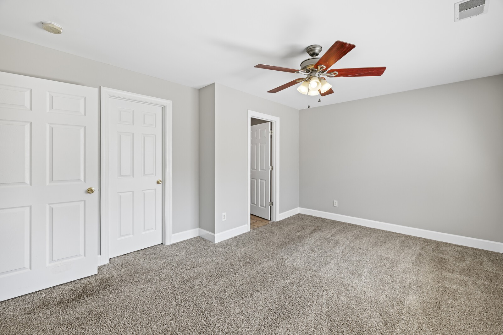 138 Cambridge Dr Unit: C4